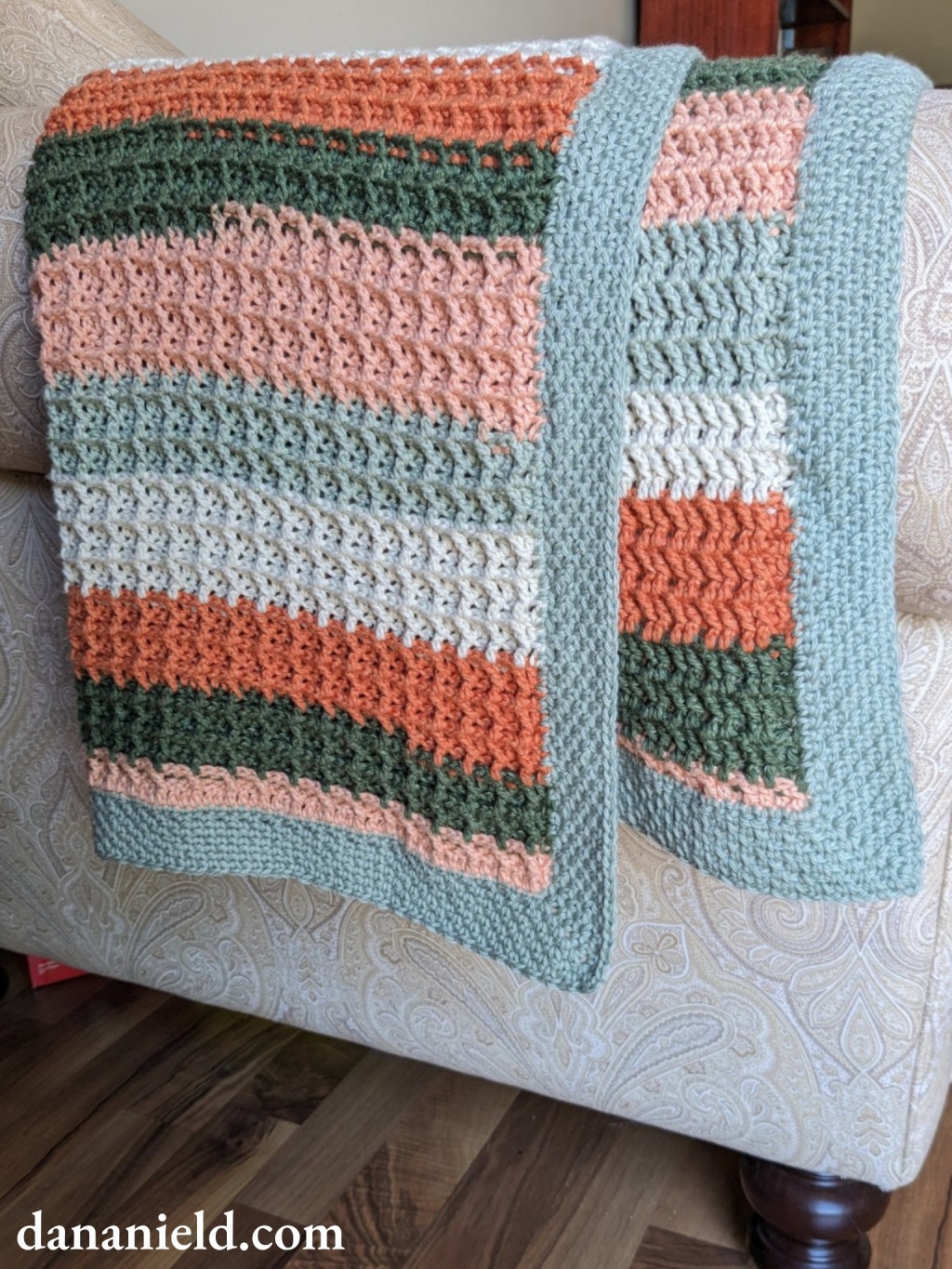 Waffle Stitch Crochet Baby Blanket + Moss Stitch Border